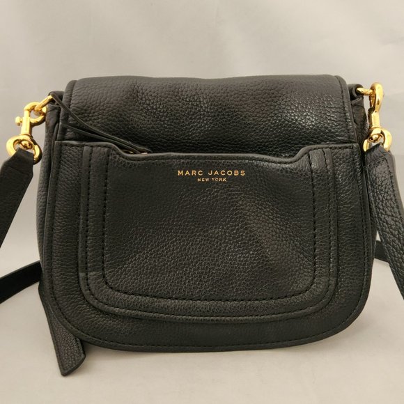 Marc Jacobs Handbags - Marc Jacobs New York Leather Purse